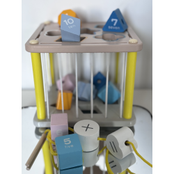 Drewniany Sorter- kostka sensoryczna